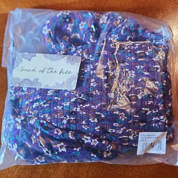 Band of the Free Floral Smocked Long Sleeve Crop Top Small Purple & Ivory - Picture 10 of 10